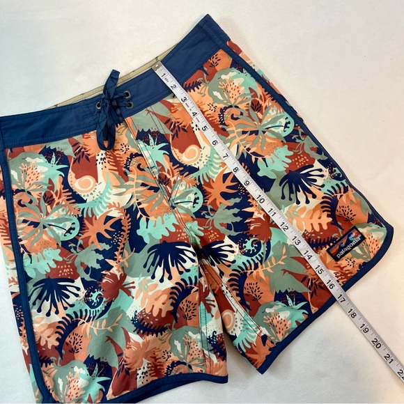 Patagonia Mens Scallop Hem Stretch Wavefarer Board Shorts Size 29 Multicolor - Picture 9 of 11
